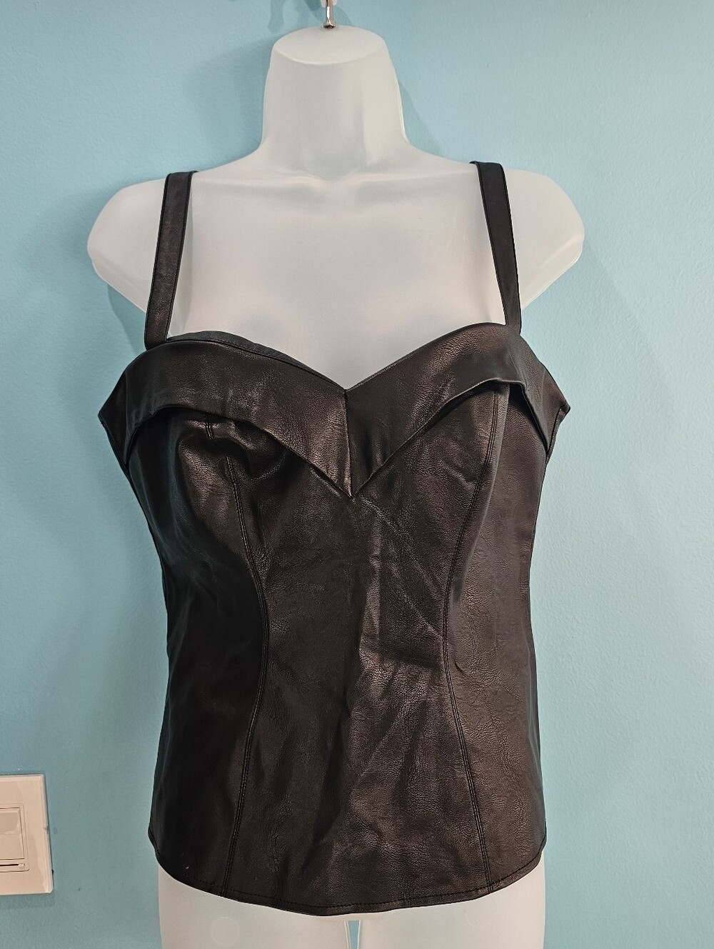 VIXEN by MICHELINE PITT Black Faux Leather Sweetheart Bustier Top